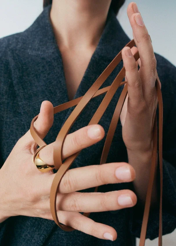Bague Ormé Edition plaquée or avec cuir camel