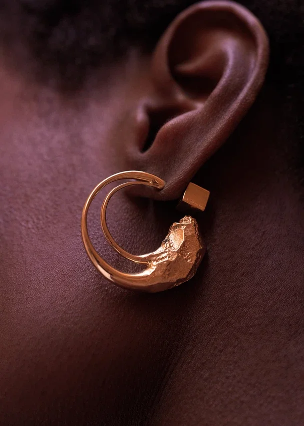 Boucles d’oreilles créoles Eroz, édition plaquée or 24 carats