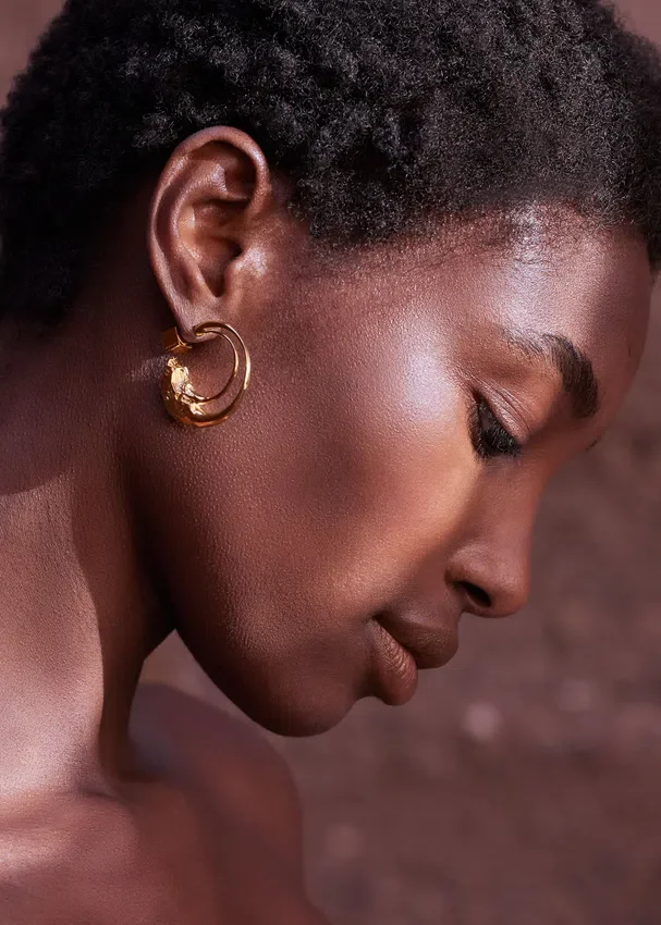 Boucles d’oreilles créoles Eroz, édition plaquée or 24 carats