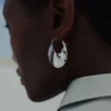 Boucles d’oreilles créoles fines Éole, édition en laiton plaqué rhodium