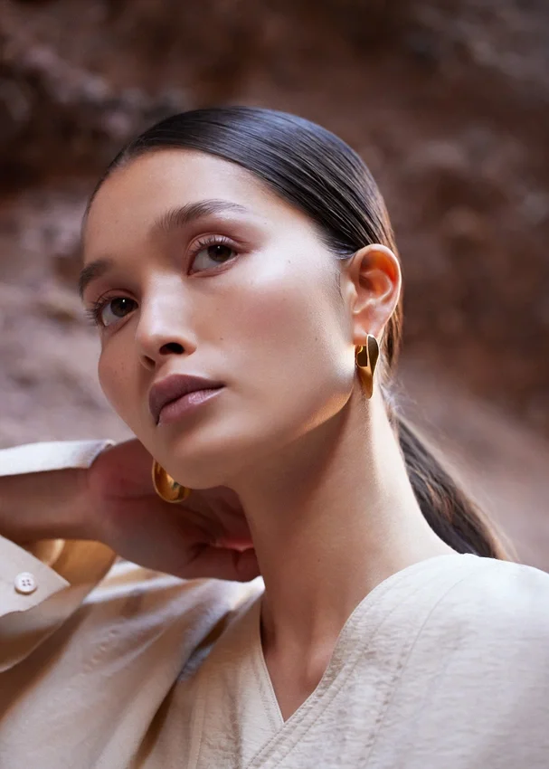 Boucles d’oreilles créoles fines Éole, édition plaquée or 24 carats