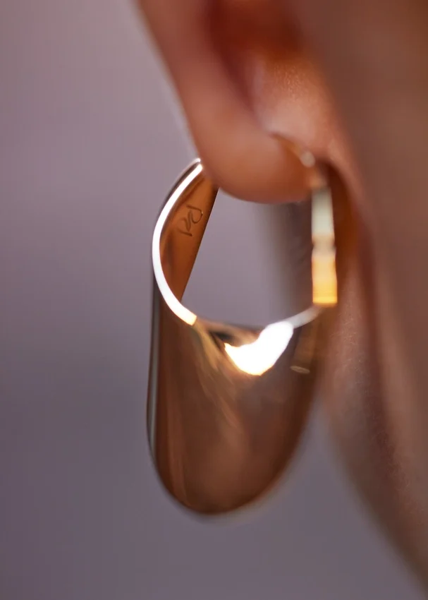Boucles d’oreilles créoles fines Éole, édition plaquée or 24 carats