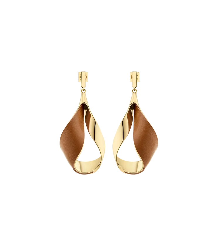 Boucles d’oreilles pendantes Ormé, édition plaquée or avec cuir camel