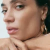Boucles d’oreilles pendantes Ormé, édition plaquée or avec cuir camel