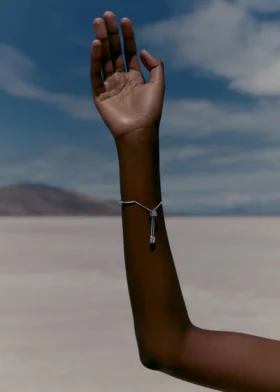 Bracelet Eroz, édition en laiton plaqué argent rhodié