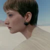 Clous d’oreilles Téré, édition marbre noir