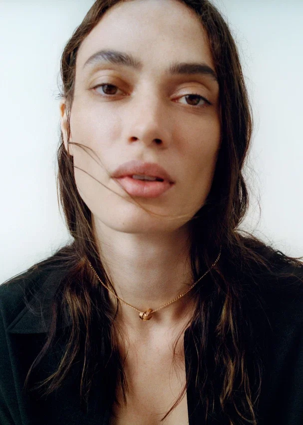 Collier Ormé, édition plaquée or avec cuir camel