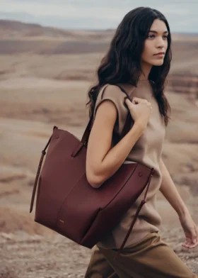 Cyme Tote Édition Cerise noire texturée