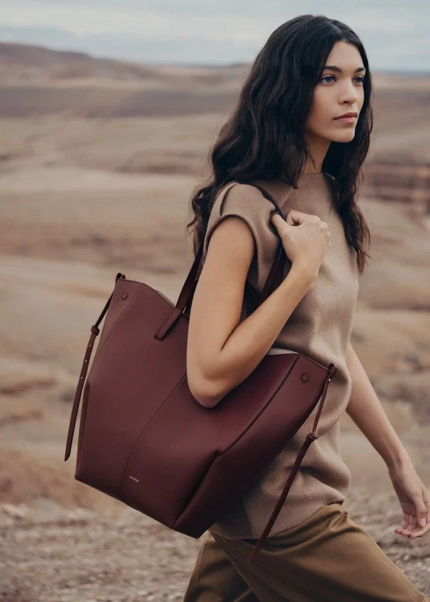 Cyme Tote Édition Cerise noire texturée