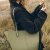 Cyme Tote Edition, texture tilleul