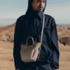 Cyme Tote Nano Edition Taupe texturé