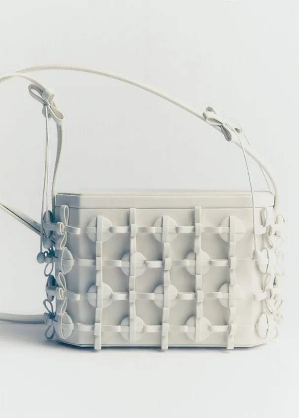 Édition « Button Bow Box » en porcelaine