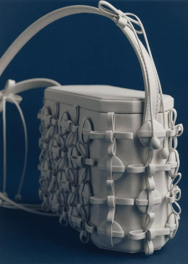 Édition « Button Bow Box » en porcelaine