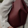 Édition Cyme en cerisier noir texturé