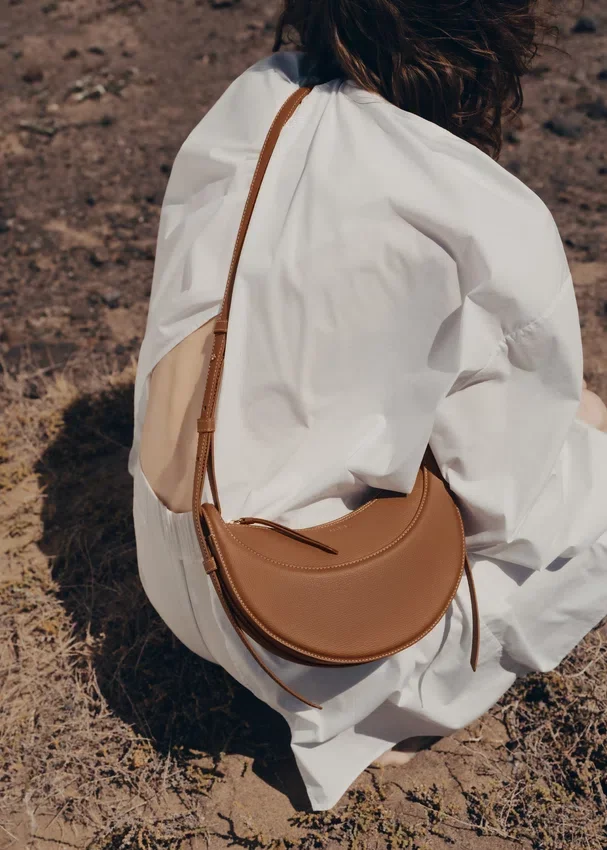 Numéro Dix Édition Camel texturé