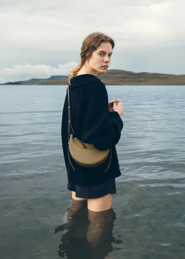 Numéro Dix Edition, olive fumé texturé