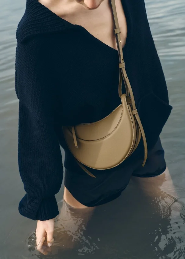 Numéro Dix Edition, olive fumé texturé