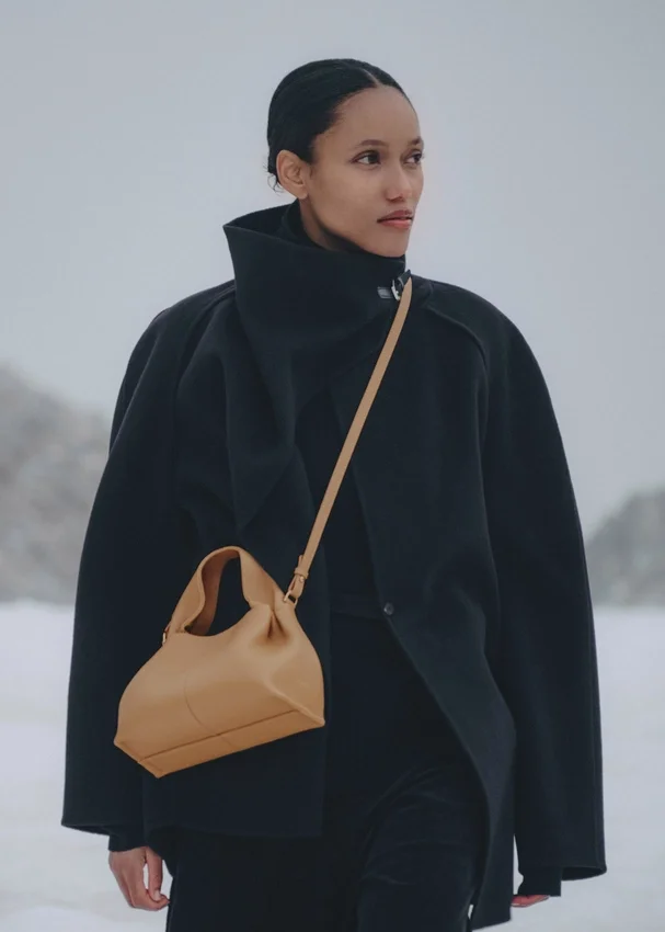 Numéro Neuf Mini Édition Ocre texturé