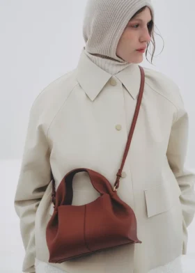 Numéro Neuf Mini Edition, argile rouge texturée