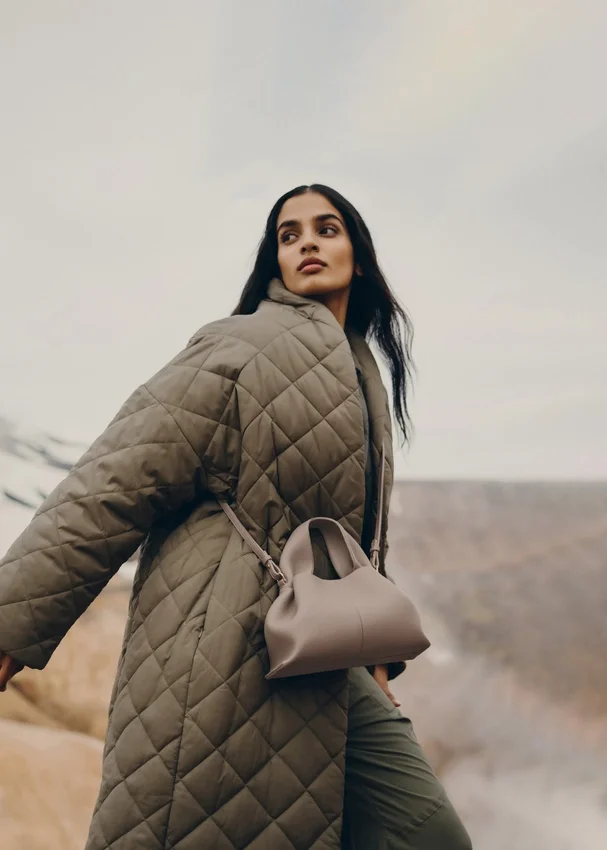 Numéro Neuf Mini Edition, taupe texturé
