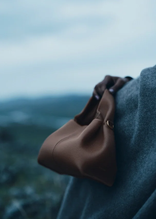 Numéro Neuf Mini, racine texturée