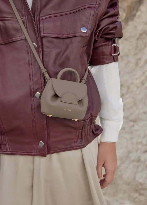 Numéro Un Édition Micro, texture taupe