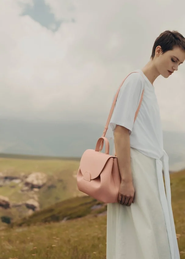 Numéro Un Édition rose texturé