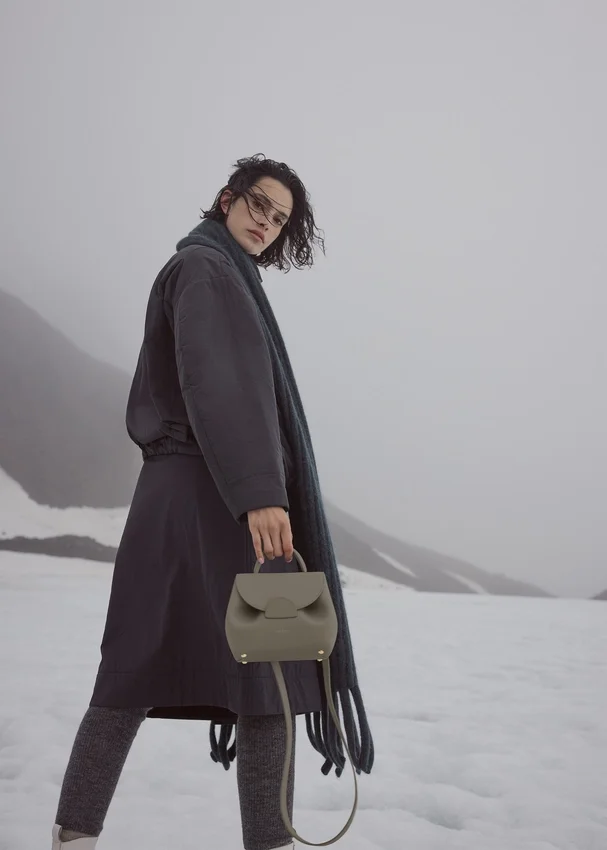 Numéro Un Nano Edition Olive texturée