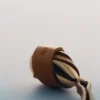 Pendentif Ormé Edition plaqué or avec cuir camel